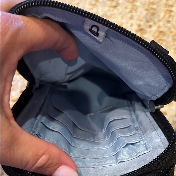 Baggallini Stylish Black Crossbody Bag - Picture 11 of 11